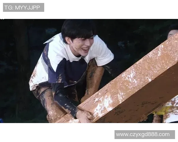 足球球星纷纷挑战蔡徐坤梗 引发网络热议与幽默模仿潮 足球球星纷纷挑战蔡徐坤梗 引发网络热议与幽默模仿潮